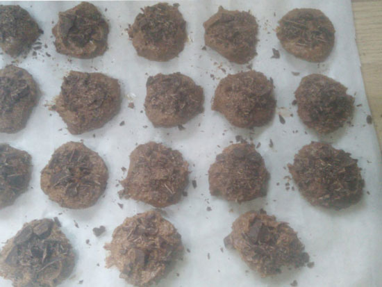 Die Kurkuma Cookies auf dem Backblech