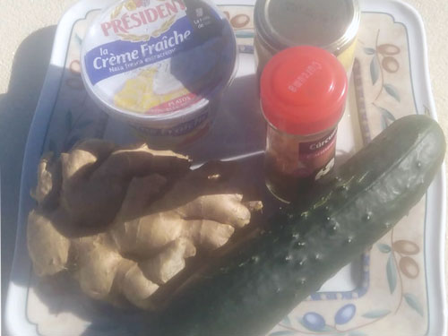 Zutaten für Kurkuma Gurkensalat